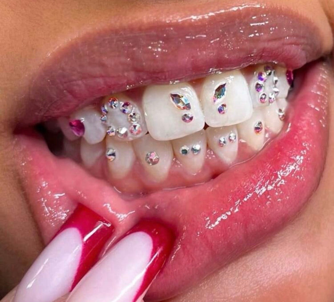 Formule strass dentaire avec kit inclus ( à distance)